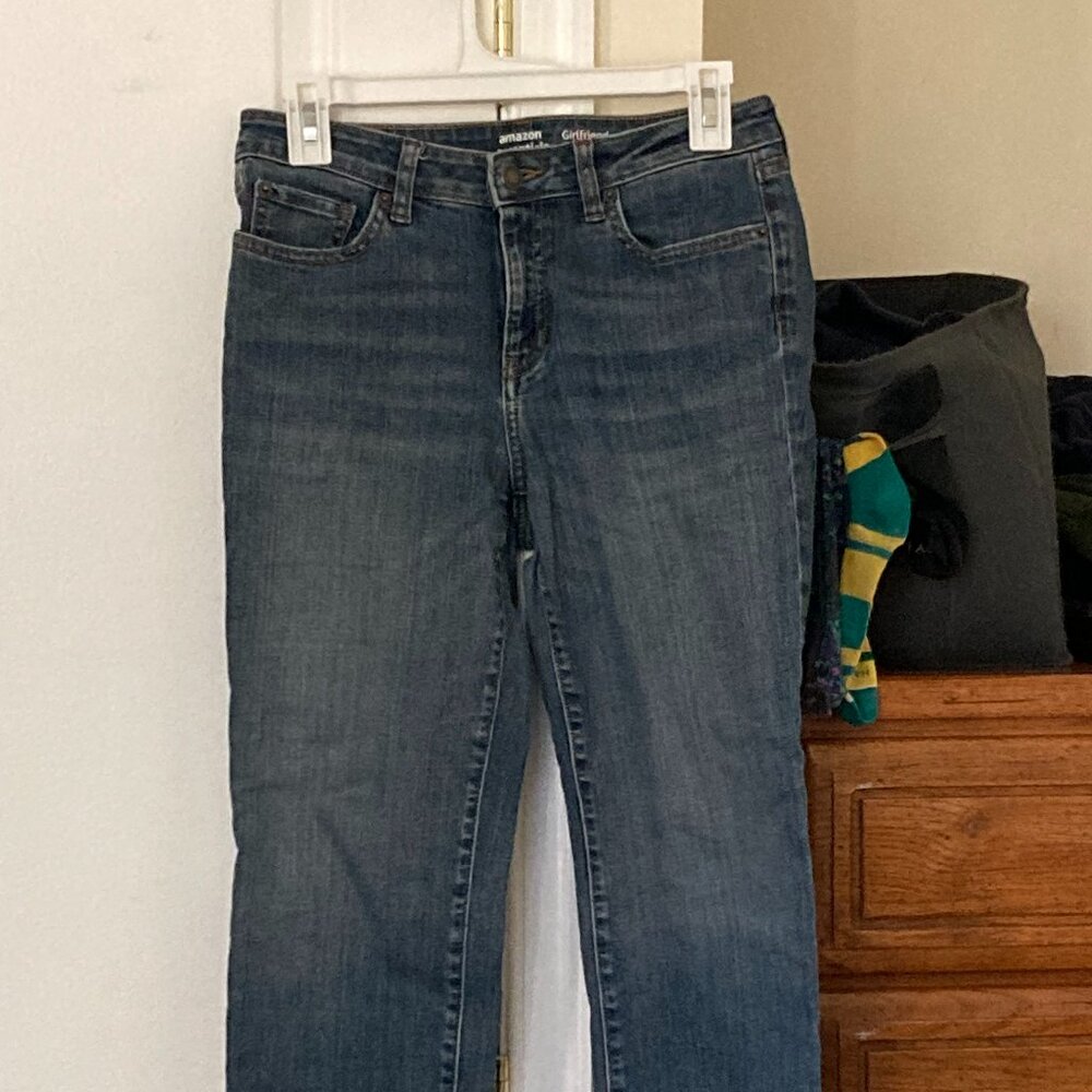 Amazon essentials girlfriend style jeans size 4 short